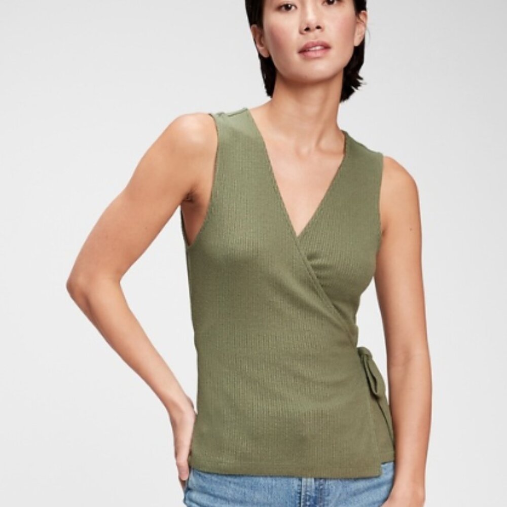 Gap Wrap Sleeveless Top Size L